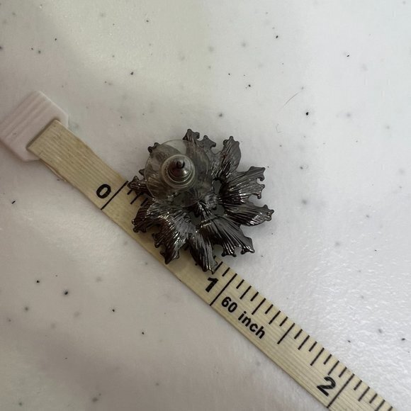 Rhinestone Earrings Gunmetal Flower Stud Big Gaudy Silver‎ Tone Swirl - Picture 7 of 7